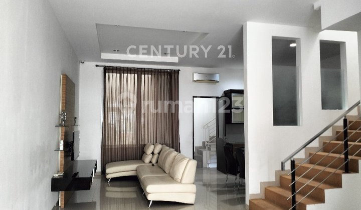 Rumah Manyar Permai Cakep Jarang Ada Tinggal Masuk