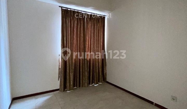 Apartment Royal Mediterania Mari Gold Tower 3BR Central Park 2