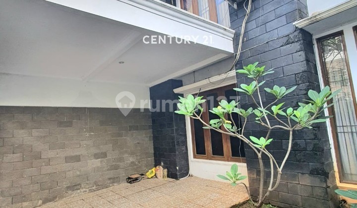 Rumah Cempaka Putih Posisi Hook Megah Cakep Siap Huni Furnished 2