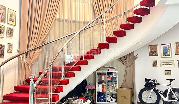 Rumah Premium 2 Lantai di Green Garden, Jakarta Barat Rumah Premium 2 Lantai di Green Garden, Jakarta Barat