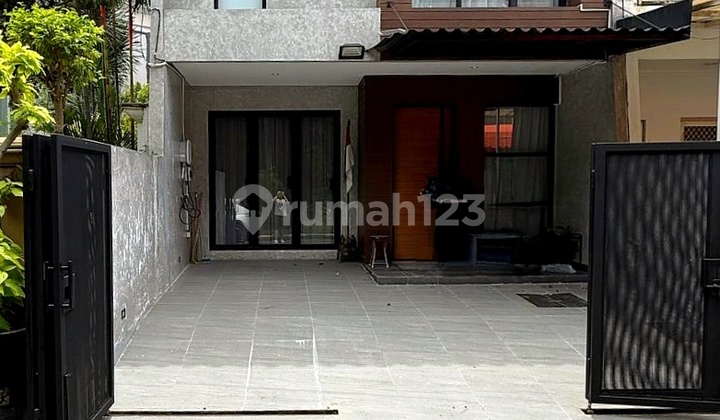 Rumah 2 Lantai Cantik Fully Furnished Siap Huni di Sunter