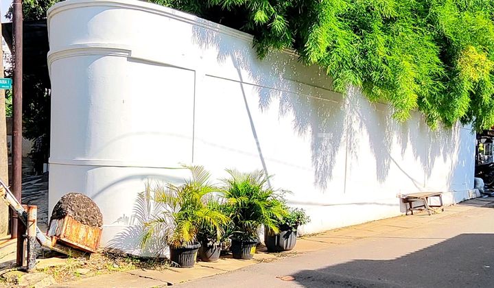 Rumah 3 Lantai Hook Siap Huni di Kelapa Gading