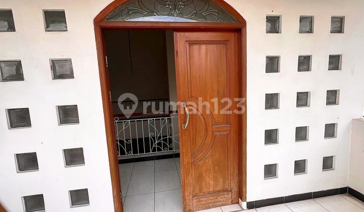 Rumah 2 Lantai Hook Besar di Duren Sawit Jakarta Timur 2