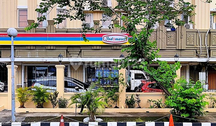 Ruko Gandeng 3 Fully Furnished Lokasi Strategis di Kemayoran