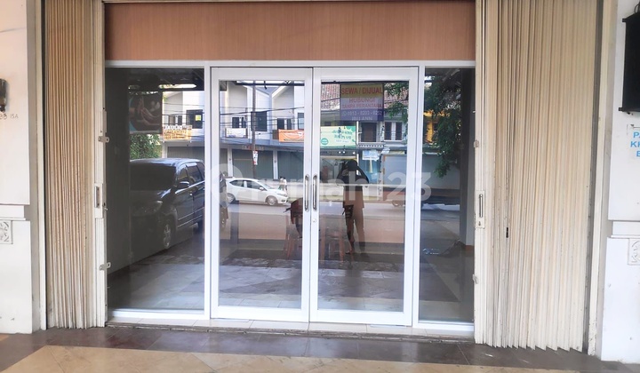 2.5-Storey Shop House Ready for Occupancy in Harapan Indah, Bekasi