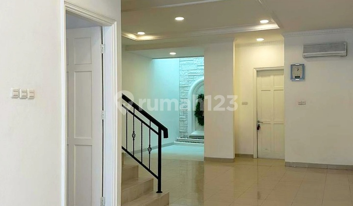 Rumah 2 Lantai Cantik Siap Huni di Bgm Kelapa Gading Rumah 2 Lantai Cantik Siap Huni di Bgm Kelapa Gading