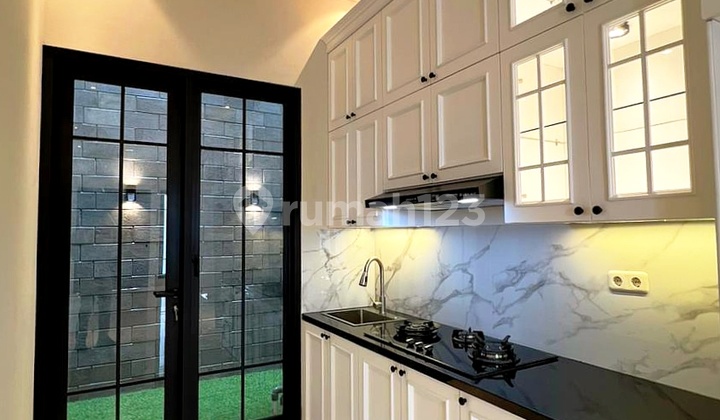 Rumah 2 Lantai Brand New Cantik Siap Huni di Cempaka Putih