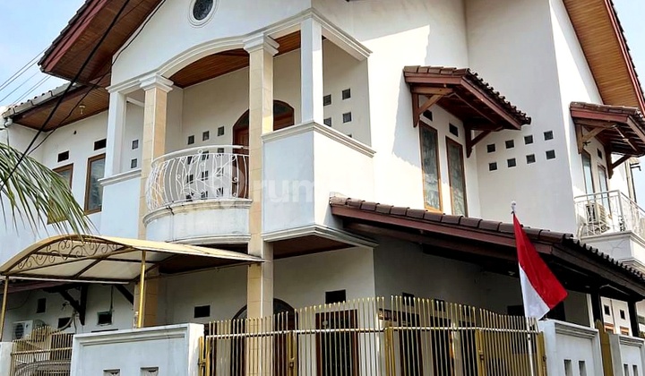 2-Storey House with Large Yard in Duren Sawit, East Jakarta 2-Storey House with Large Yard in Duren Sawit, East Jakarta