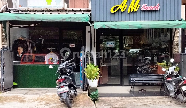 Rumah 2 Lantai Strategis Pinggir Jalan di Kelapa Gading