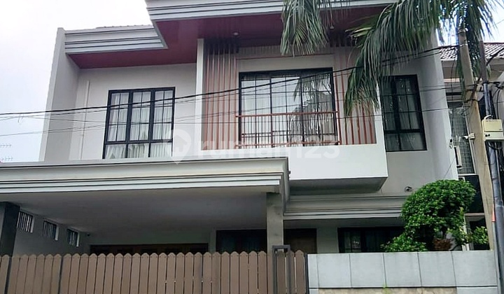 Rumah 2 Lantai Minimalis Modern Siap Huni di Kemang Pratama