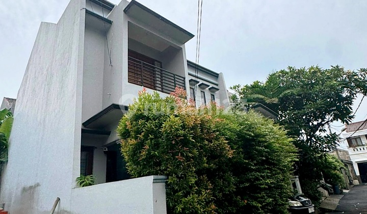 Rumah 2 Lantai Cantik Siap Huni di Gardu Asri Kramat Jati 2