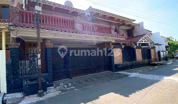 Rumah 2 Lantai Luas Siap Huni di Tebet Jakarta Selatan