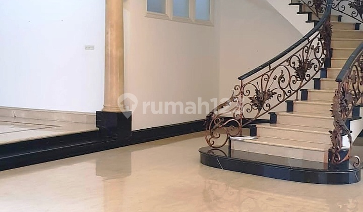 Rumah 2 Lantai Besar Mewah Siap Huni di Kelapa Gading Rumah 2 Lantai Besar Mewah Siap Huni di Kelapa Gading