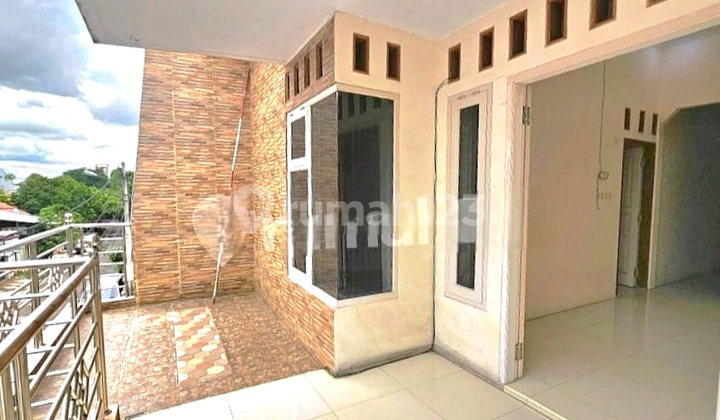 Rumah 2 Lantai di Duta Bumi 3 Harapan Indah Bekasi 2