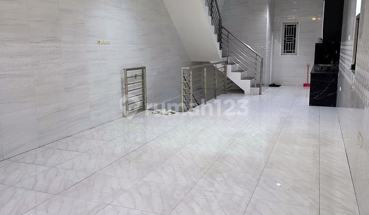 Ruko 3 Lantai Cantik Siap Huni di Pejuang Bekasi Ruko 3 Lantai Cantik Siap Huni di Pejuang Bekasi