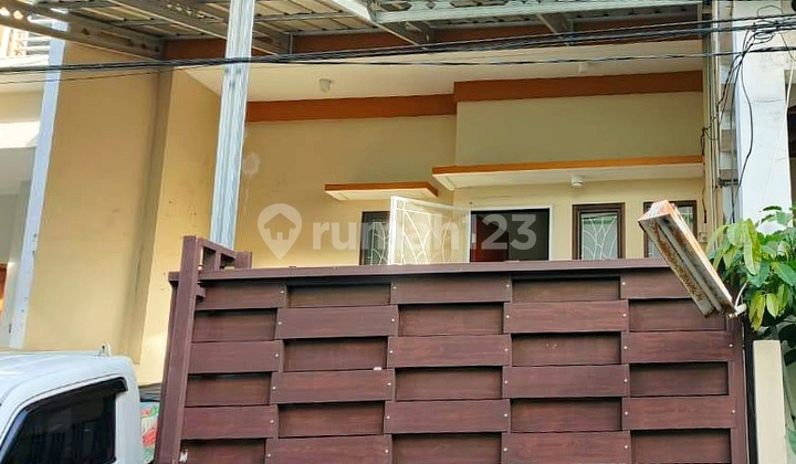 Rumah 2 Lantai Minimalis Siap Huni di Kelapa Gading Rumah 2 Lantai Minimalis Siap Huni di Kelapa Gading