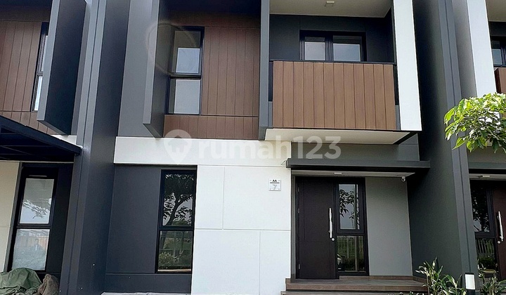 2-Story Ready-to-Occupy House in Summarecon Crown Gading, Bekasi