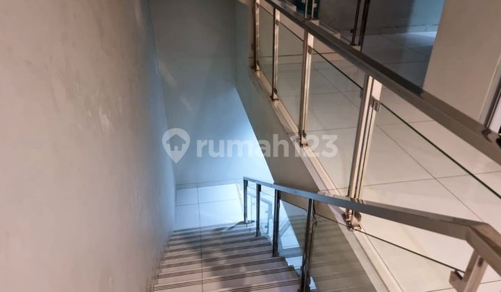 3-Story Minimalist House Ready to Occupy in Sunter, North Jakarta 2