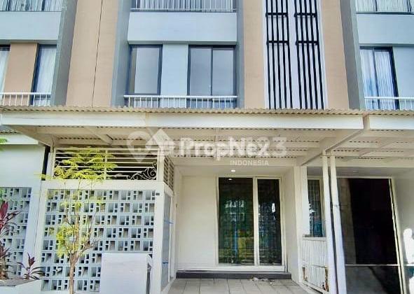 DIJUAL RUMAH OAKWOOD ROYALRESIDENCE