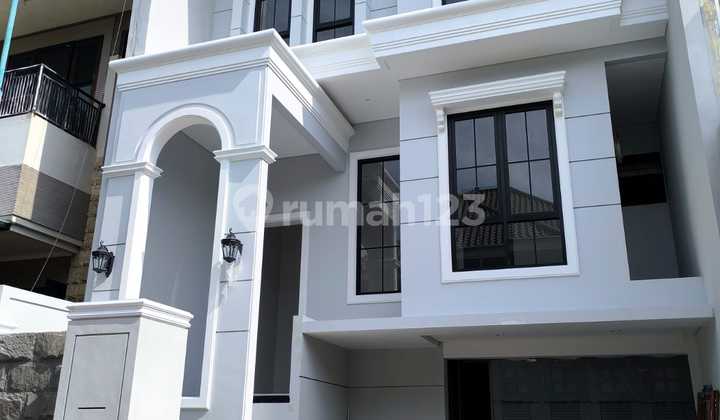 Dijual Rumah Classic Modern Baru Gress Graha Family