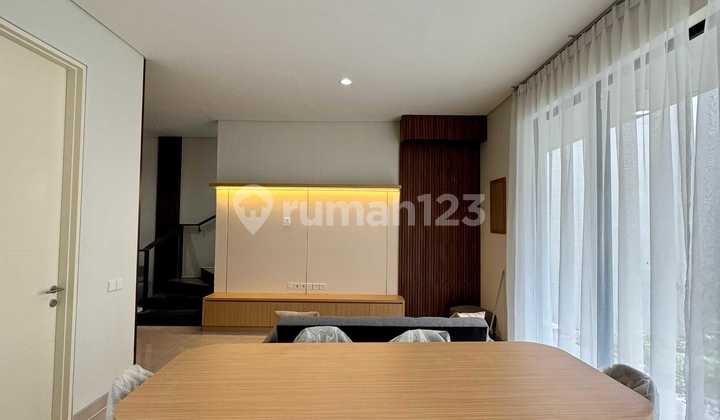 DISEWAKAN RUMAH PELICAN HILL 3KT FULL FURNISH BARU GRESS MODERN 2