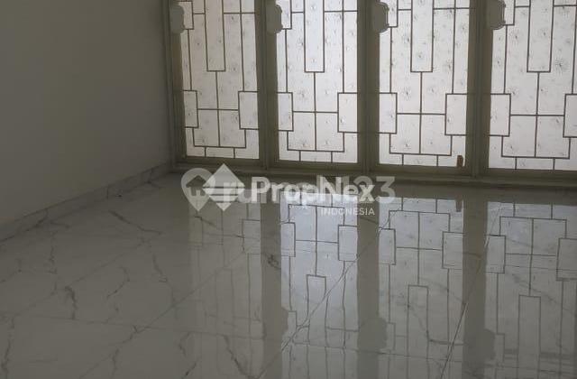 DISEWAKAN RUMAH GREENLAKE CITRALAND BARU RENOVASI 4KT 2