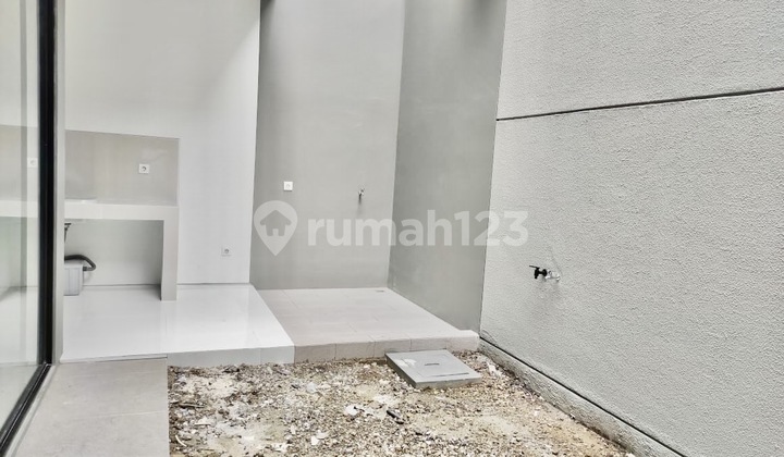 FOR SALE NEW HOUSE DISTRICT 9 FRESH CITRALAND UTAMA 3 BEDROOMS 2