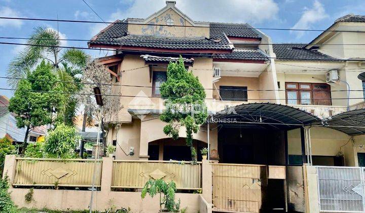 tampak depan dijual rumah kebraon indah permai