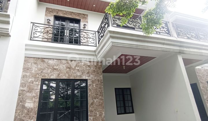 Rumah Mewah Classic Modern Dekat Toll Cijago dan Toll Cibubur