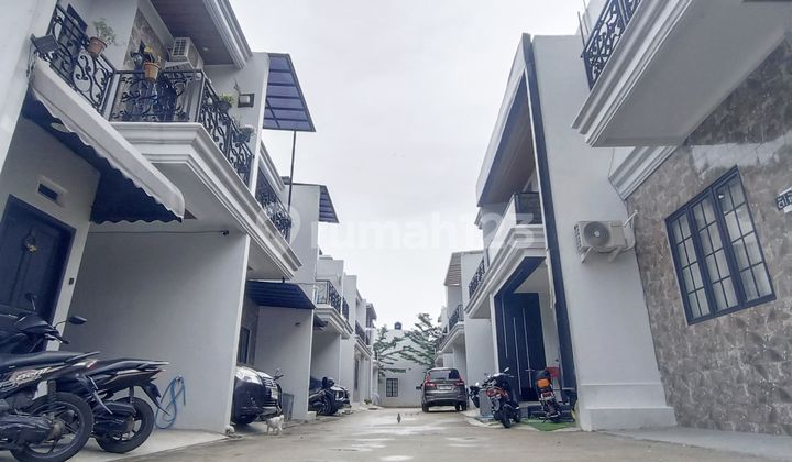 Rumah Classic Eropa Dekat Toll Cimanggis Depok Rumah Classic Eropa Dekat Toll Cimanggis Depok