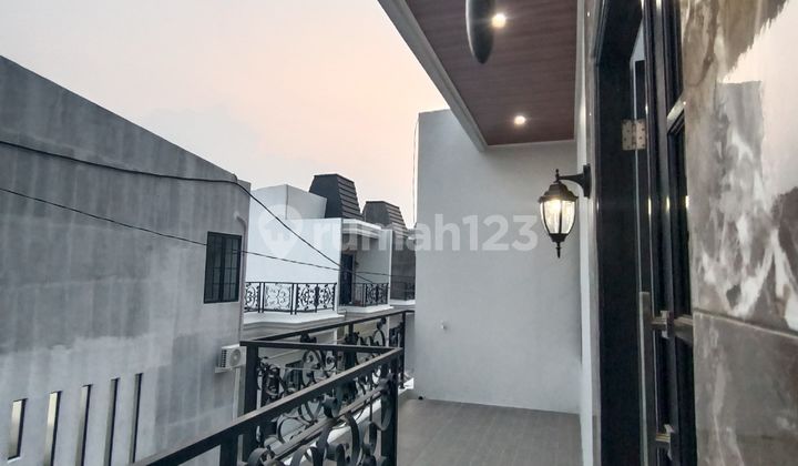 Classic European Cluster Near Cimanggis Toll Gate