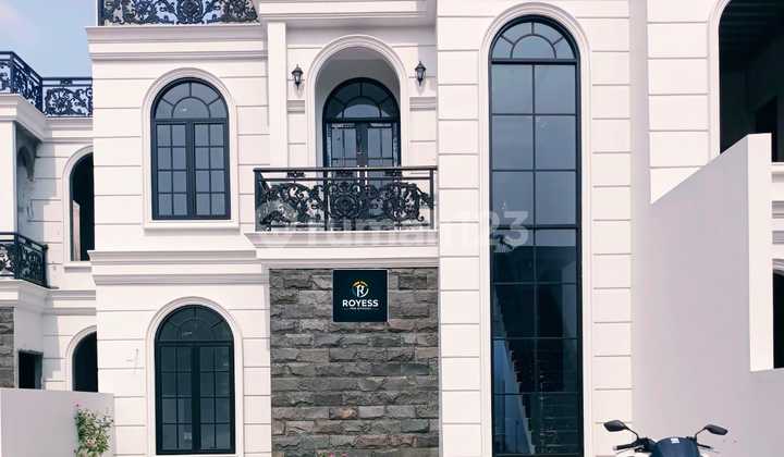 Rumah Mewah Dekat Toll Cibubur 1