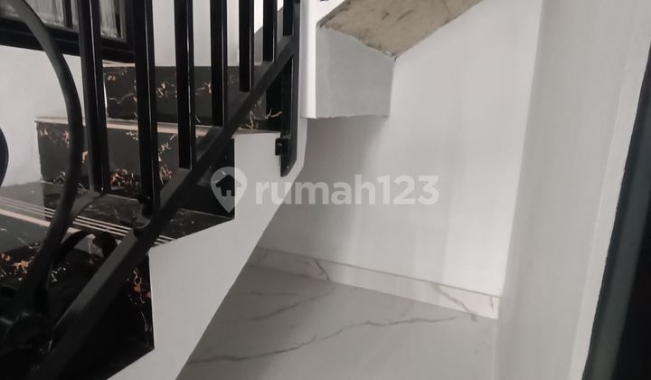 Rumah Mewah Classic Eropa Di Cimanggis Depok