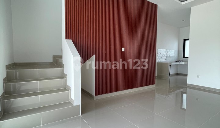 Dijual Rumah Siap Huni 2 Lantai Lokasi Dekat Jl. Wibawa Mukti SHM bisa KPR 2