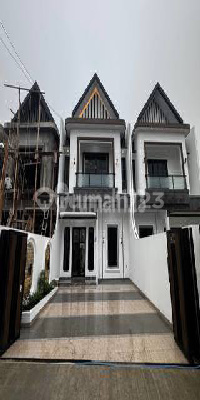 Luxury Scandinavian House in Jagakarsa SHM Ready to Occupy