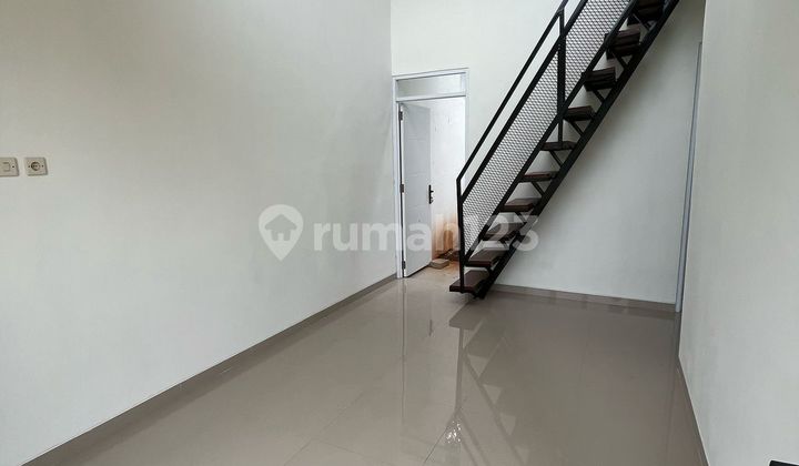 Jual Rumah 1 ½ Lantai Harga Murah Dekat Gerbang Tol 2
