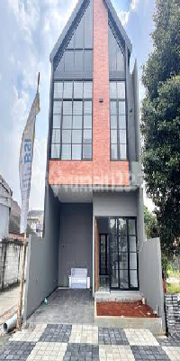 Rumah Mewah Dekat Tol Kukusan 4 Kamar Tidur SHM