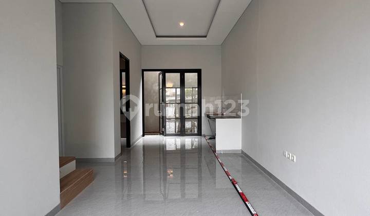 Rumah Mewah Dekat Tol Kukusan 4 Kamar Tidur SHM 2