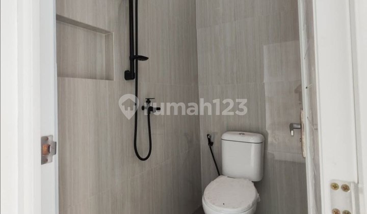 Jual Rumah 2 Lantai Under 1,5 M Di Kelapa Dua Kota Depok 2