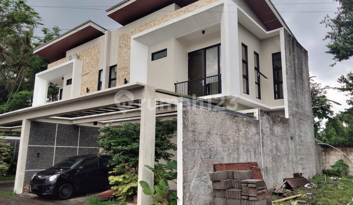 Rumah Siap Huni 2 Lantai Lokasi Dekat Kampus UII Ngemplak Sleman