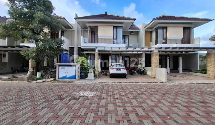 Rumah Mewah Semi Furnish di Perum Vasana Residence Condong Catur Sleman. Rumah Mewah Semi Furnish di Perum Vasana Residence Condong Catur Sleman.