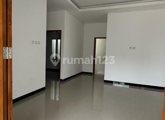 Rumah Siap Huni Dalam Perumahan Taman Lavender Jl Parangtritis 2