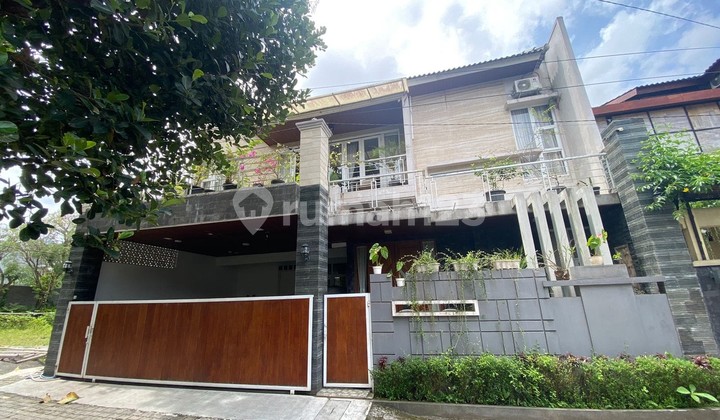 Furnished 3-Story Residential House Located in Sariharjo, Ngaglik, Sleman Furnished 3-Story Residential House Located in Sariharjo, Ngaglik, Sleman
