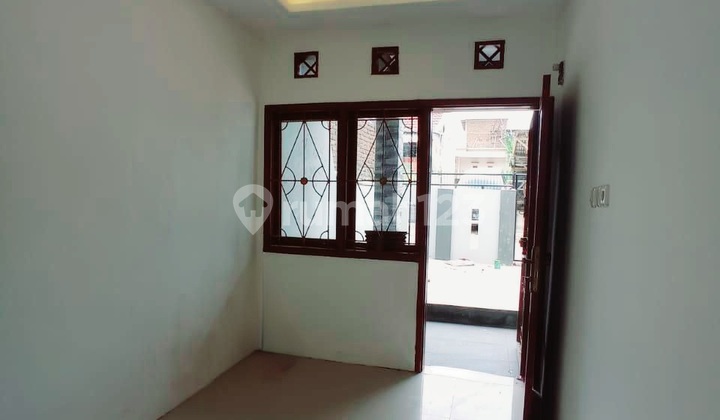 Minimalist House in a Strategic Location at Taman Cibaduyut Indah, Bandung 2