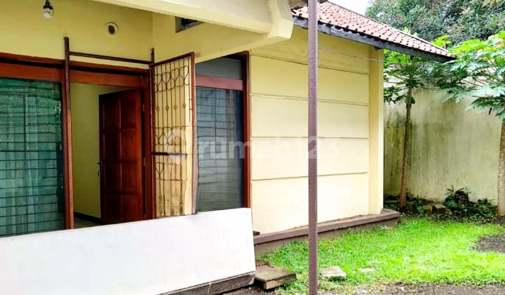 Rumah Hitung Tanah Cocok Untuk Kosan Di Area Strategis Cisitu Dago Bandung