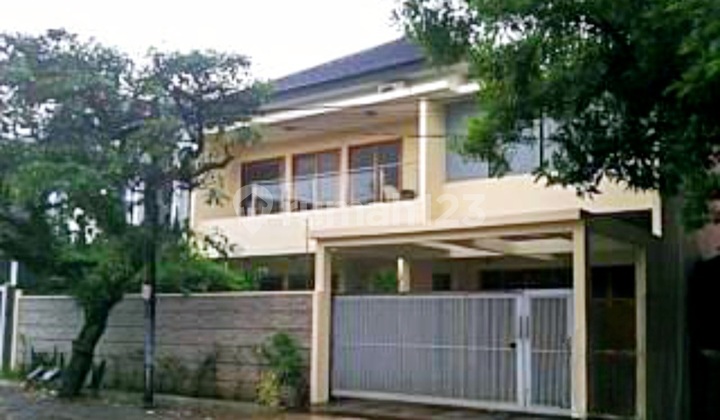 Rumah Mewah Minimalis Tropis 2 Lantai Strategis Mainroad Antapani Bandung