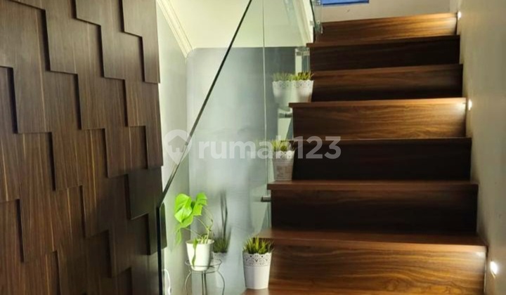 Jual Rumah Minimalis 2 Lantai Siap Huni Lokasi Strategis Ciateul Bandung 2
