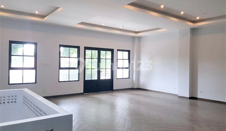 Ruang Usaha/ Rumah Komersil 4 Lantai Baru Siap Pakai Di Sayap Riau Bandung Ruang Usaha/ Rumah Komersil 4 Lantai Baru Siap Pakai Di Sayap Riau Bandung