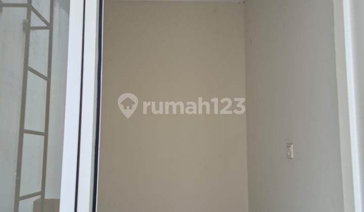 DIJUAL RUMAH BERLOKASI DI CLUSTER FLAMINGO  The Springs 2