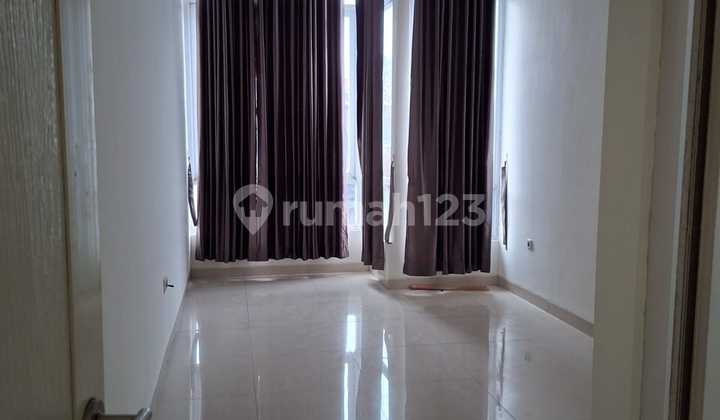 For Sale Ready to Occupy Taman Permata Parahyangan 2.5 Story House